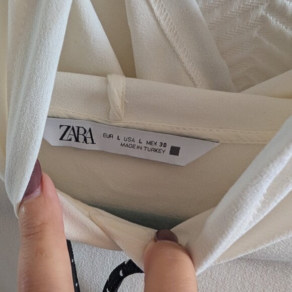 Zara LA Graphic Cropped Hoodie Off-White Cream & Black Size Large Streetwear - Picture 3 of 14